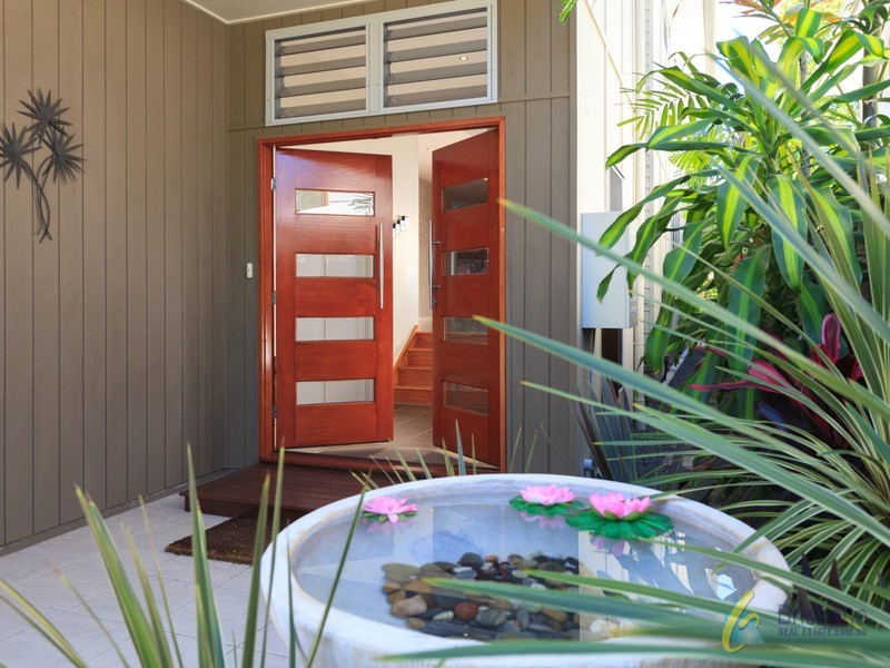 30 Strong Ave, Graceville QLD 4075