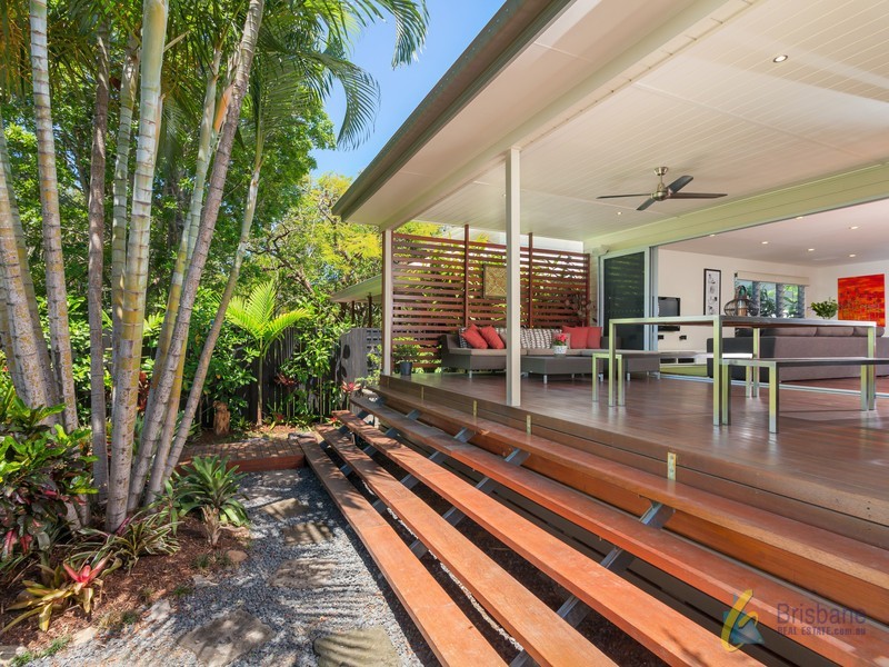 30 Strong Ave, Graceville QLD 4075