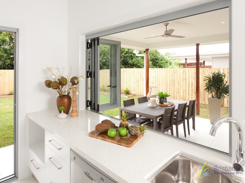 147 Graceville Ave, Graceville QLD 4075