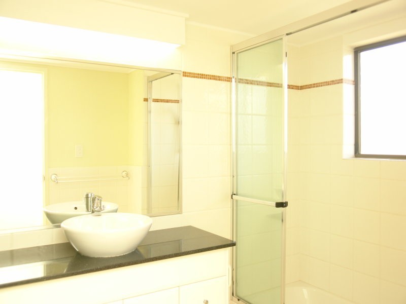 30/72 Sandford Street, St Lucia QLD 4067