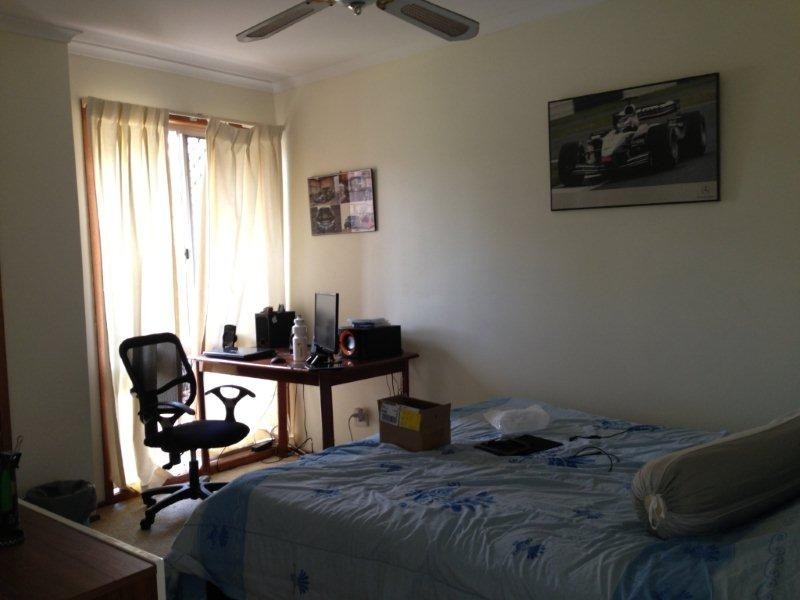 3 Tangmere Street, Chapel Hill QLD 4069