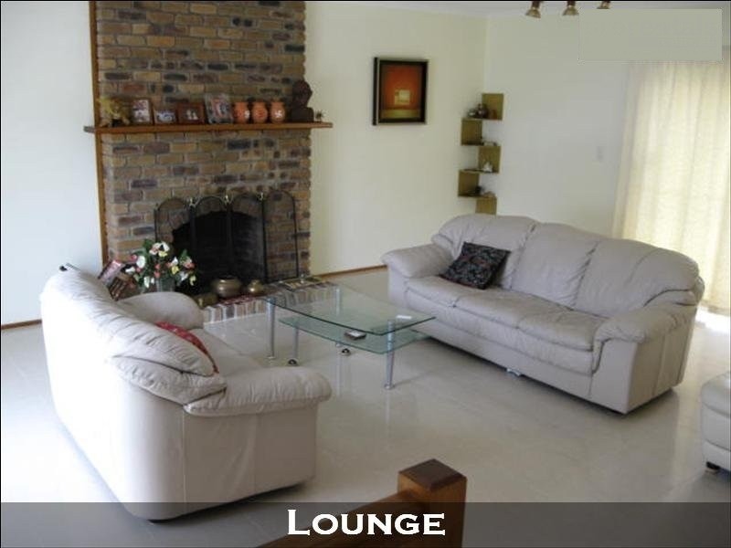 3 Tangmere Street, Chapel Hill QLD 4069