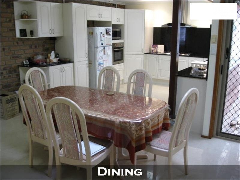 3 Tangmere Street, Chapel Hill QLD 4069