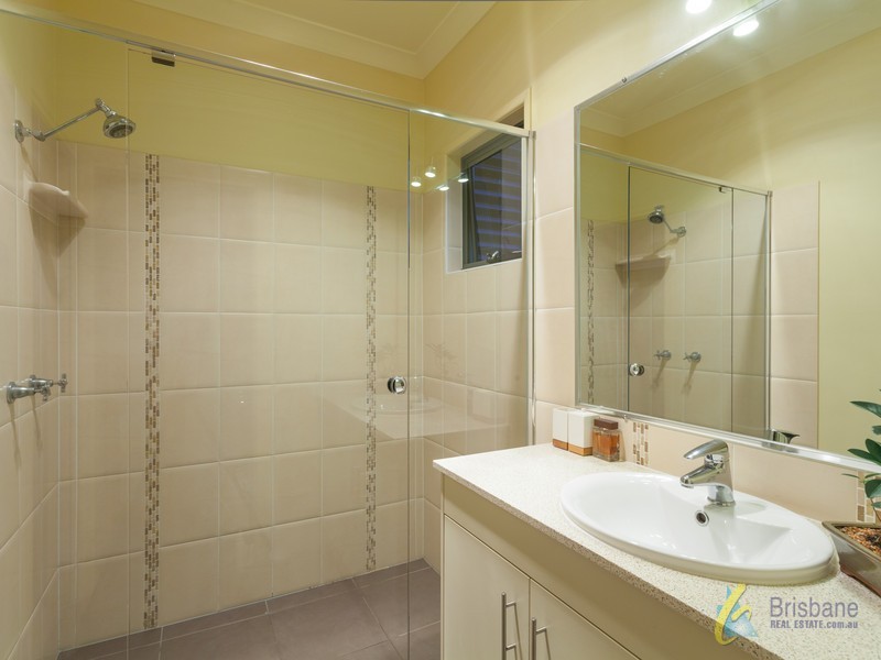 195 Lake Manchester Road, Mount Crosby QLD 4306