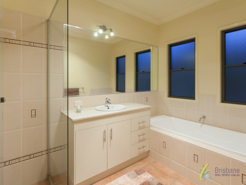 195 Lake Manchester Road, Mount Crosby QLD 4306