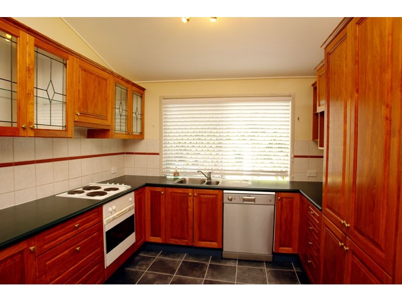 9 Fallbrook Street, Kenmore QLD 4069