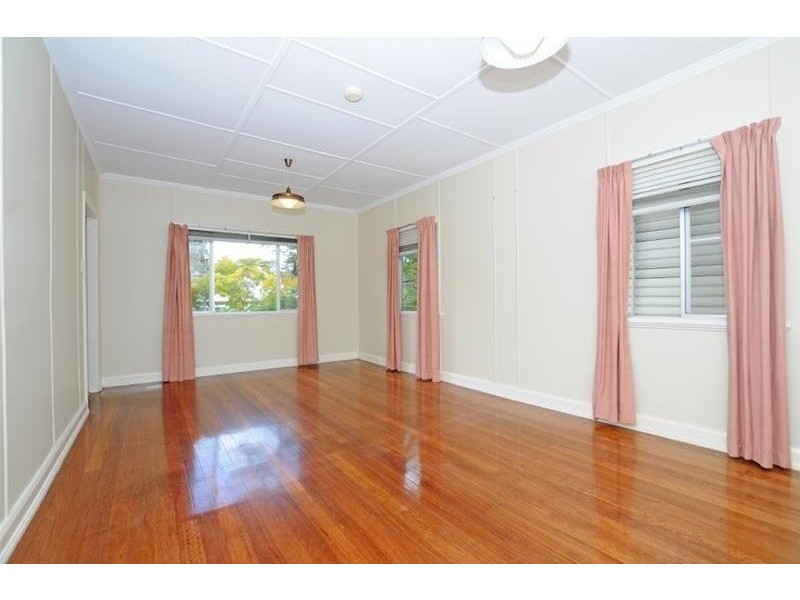 186 Verney Rd East, Graceville QLD 4075