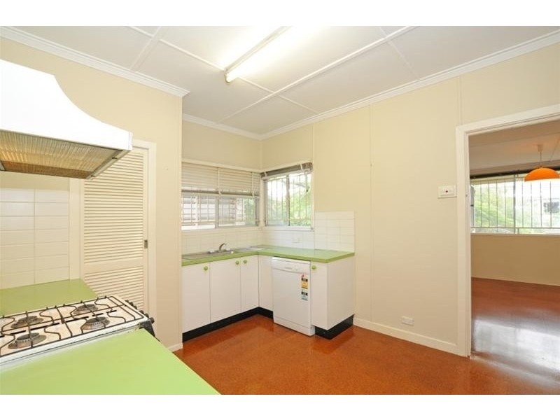 186 Verney Rd East, Graceville QLD 4075