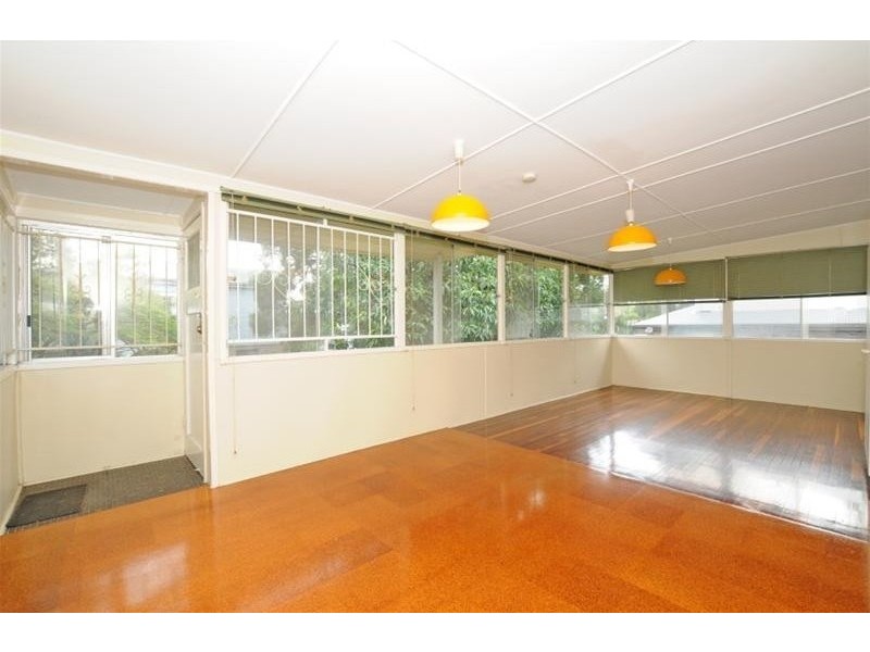 186 Verney Rd East, Graceville QLD 4075