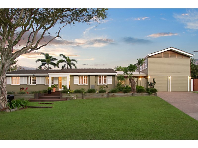 10 LEINSTER ST, Fig Tree Pocket QLD 4069