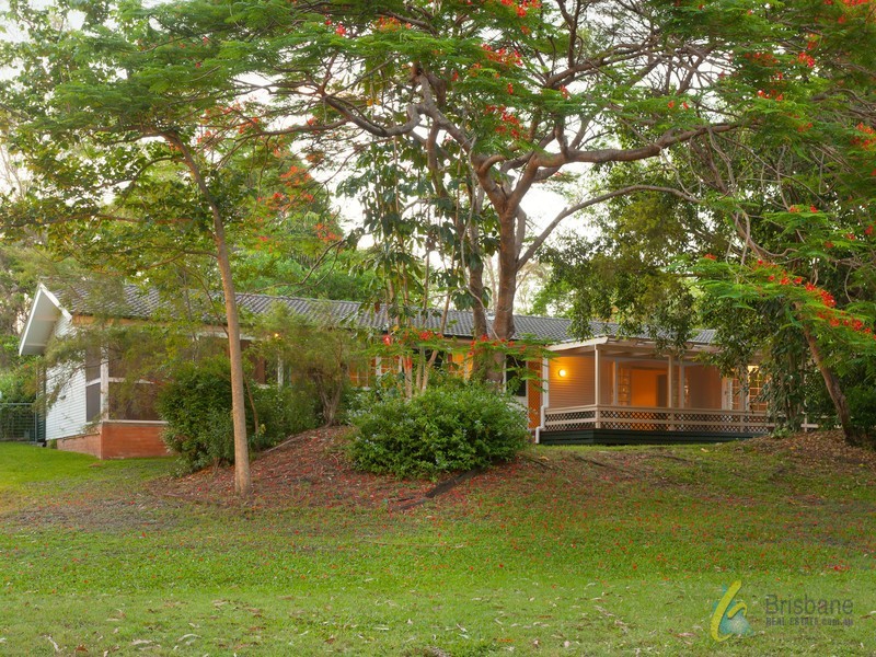 10 Luss Street, Moggill QLD 4070