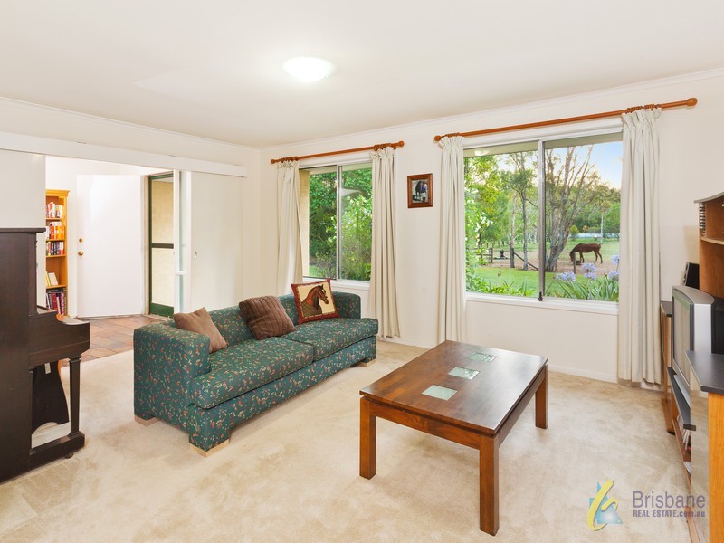 525 Mount Crosby Road, Anstead QLD 4070