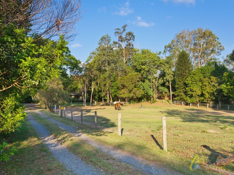 525 Mount Crosby Road, Anstead QLD 4070