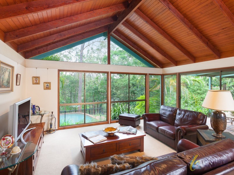 44 Vyner Street, Pinjarra Hills QLD 4069