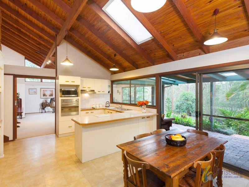 44 Vyner Street, Pinjarra Hills QLD 4069