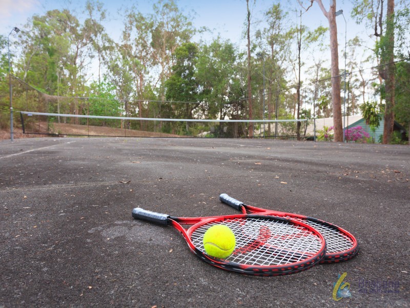 44 Vyner Street, Pinjarra Hills QLD 4069