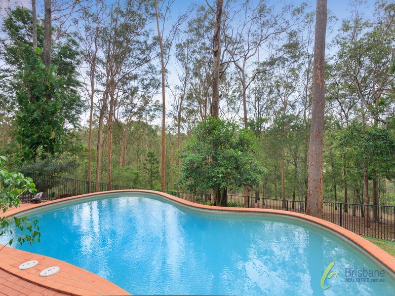 44 Vyner Street, Pinjarra Hills QLD 4069