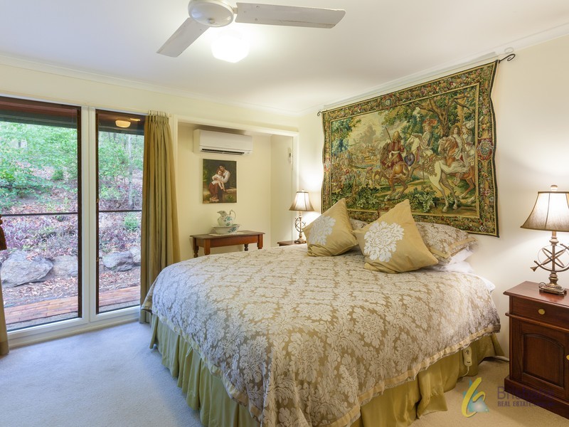 44 Vyner Street, Pinjarra Hills QLD 4069