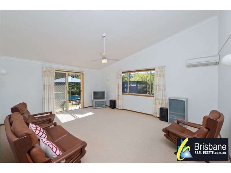 5 Pellatt Close, Kenmore Hills QLD 4069