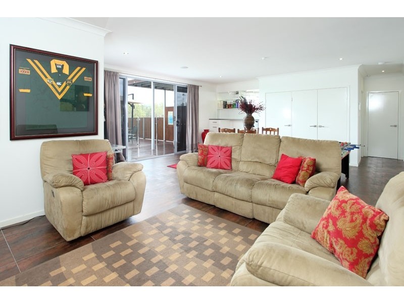 50 Waterfront Place, Karalee QLD 4306