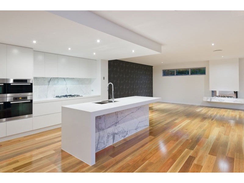 9 Emma Place, Fig Tree Pocket QLD 4069