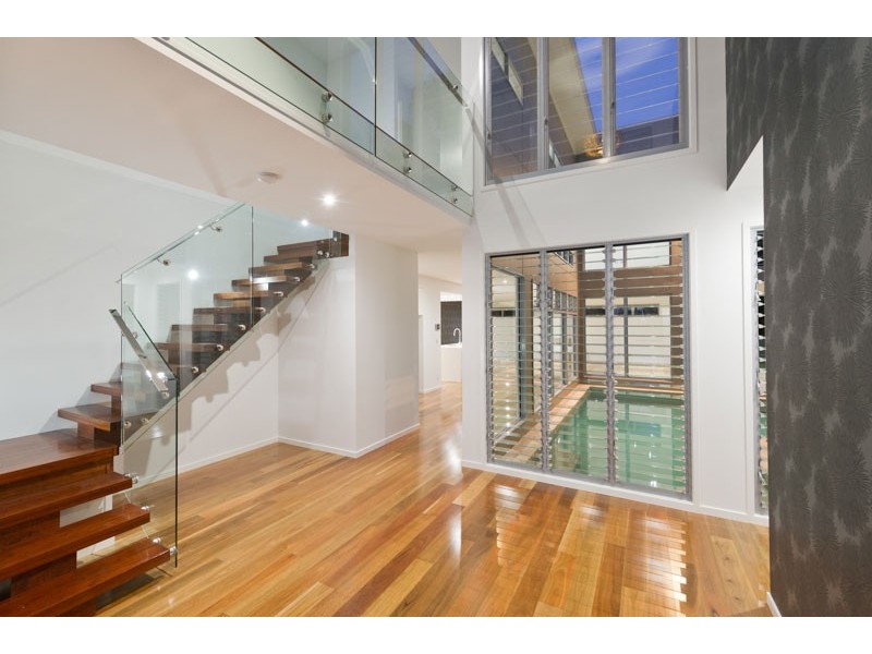 9 Emma Place, Fig Tree Pocket QLD 4069