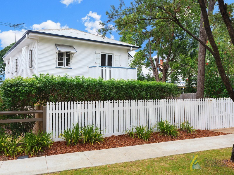 19 Blackheath Rd, Oxley QLD 4075