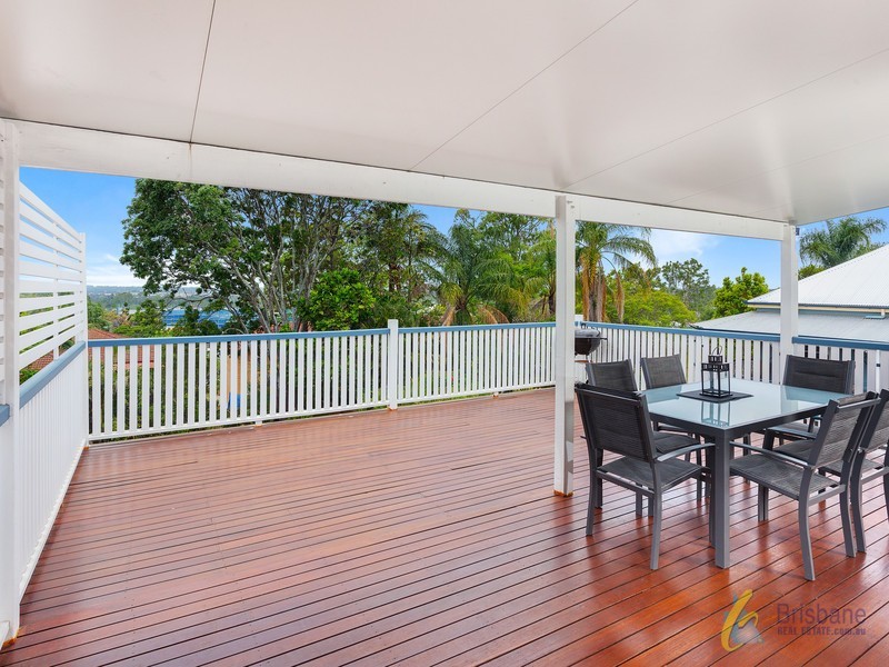 19 Blackheath Rd, Oxley QLD 4075