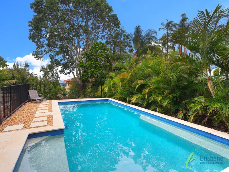 19 Blackheath Rd, Oxley QLD 4075