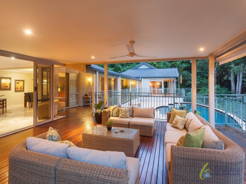 19 Melaleuca Place, Brookfield QLD 4069