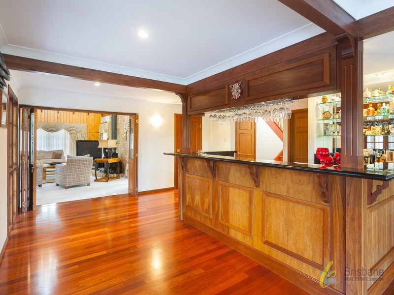 63 Moons Lane, Brookfield QLD 4069