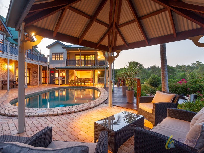 63 Moons Lane, Brookfield QLD 4069