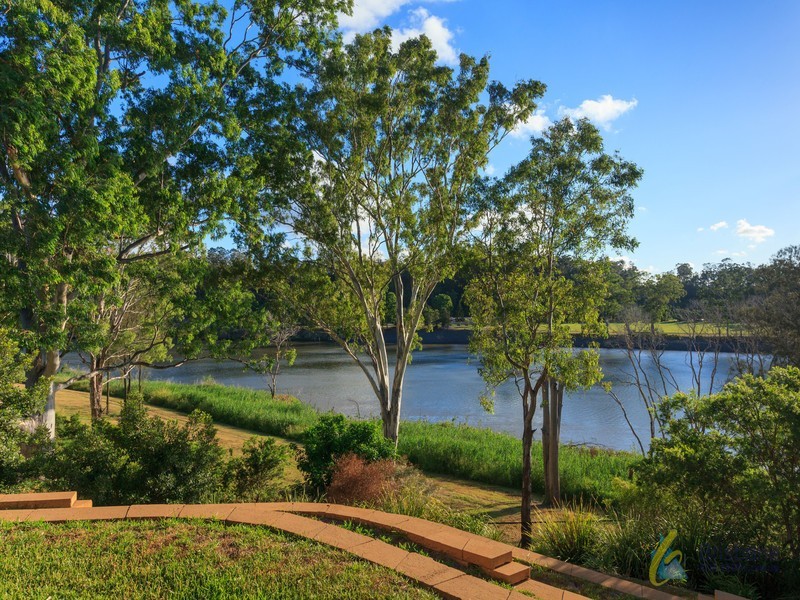 86 Botticelli Street, Fig Tree Pocket QLD 4069