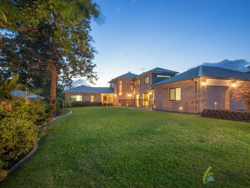 86 Botticelli Street, Fig Tree Pocket QLD 4069