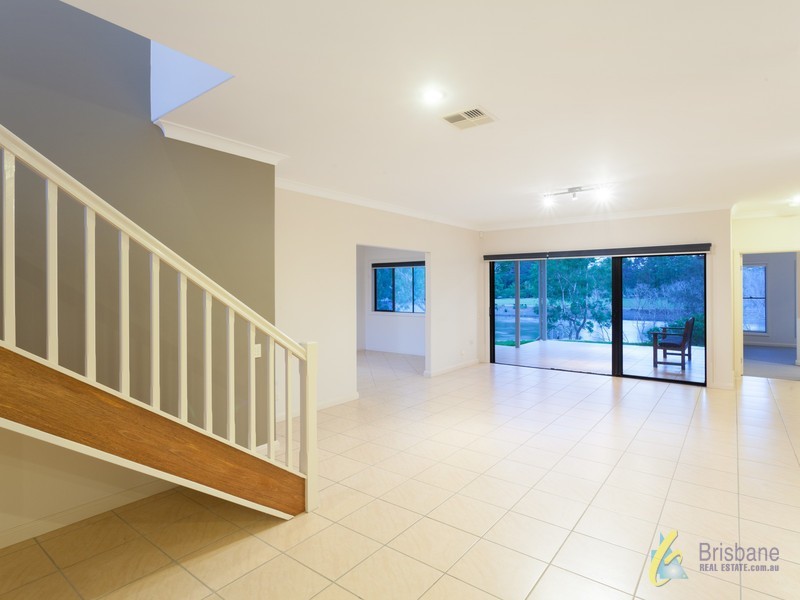 86 Botticelli Street, Fig Tree Pocket QLD 4069