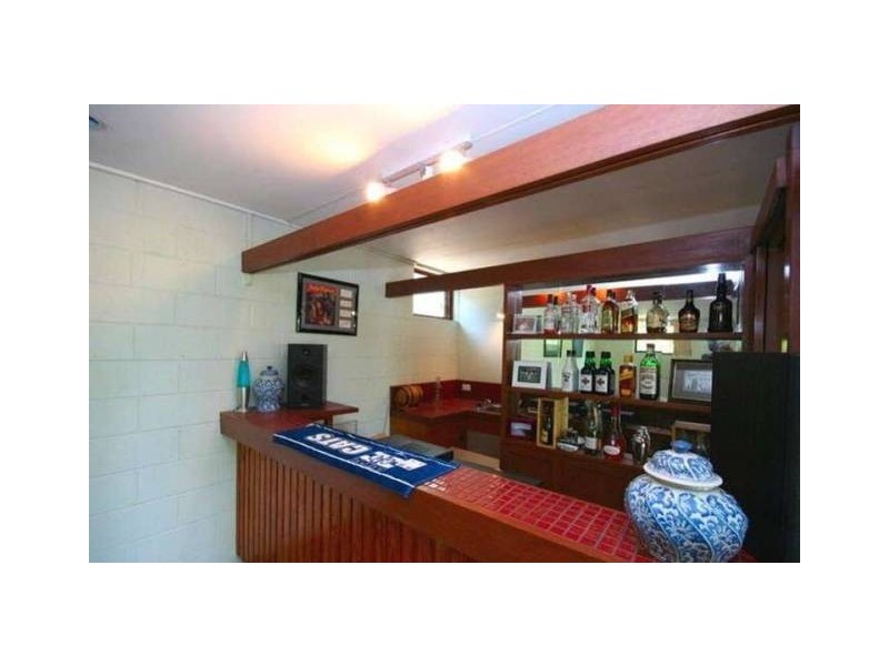 18 Tad Street, Kenmore QLD 4069