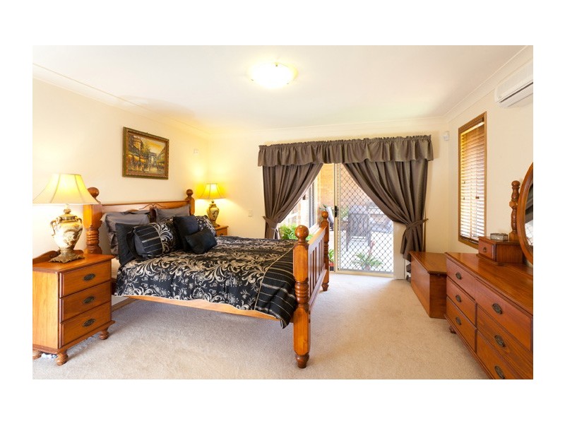 209 Gibson Crescent, Bellbowrie QLD 4070