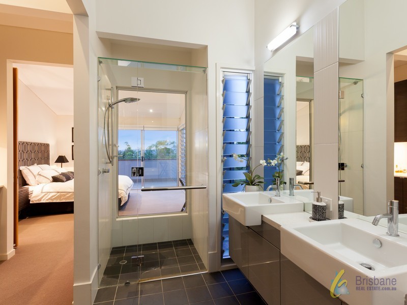 24 Francis St, Corinda QLD 4075