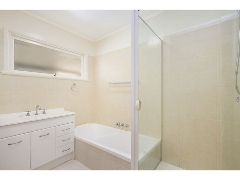 9 Cougar Street, Indooroopilly QLD 4068