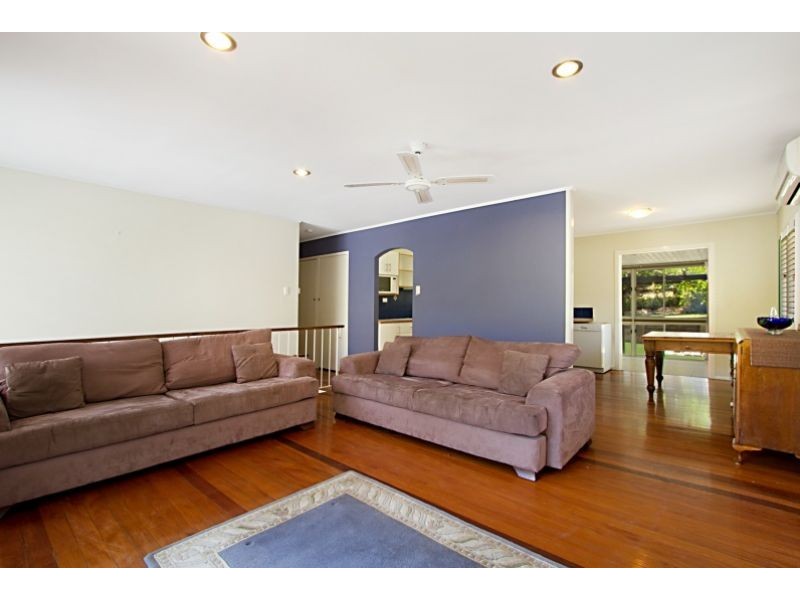 9 Cougar Street, Indooroopilly QLD 4068