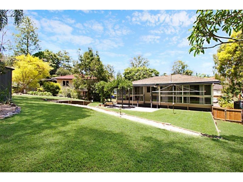 9 Cougar Street, Indooroopilly QLD 4068