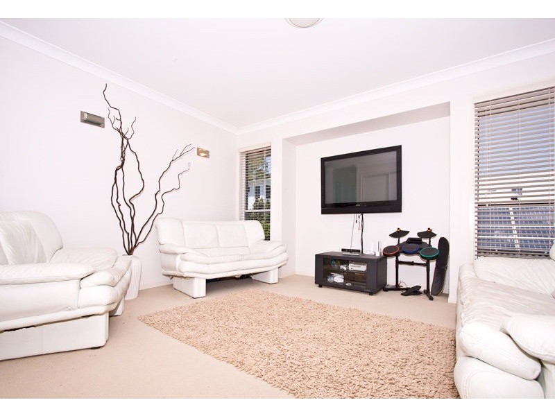 30 Goodenia Crescent, Seventeen Mile Rocks QLD 4073