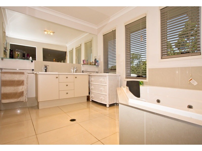 30 Goodenia Crescent, Seventeen Mile Rocks QLD 4073