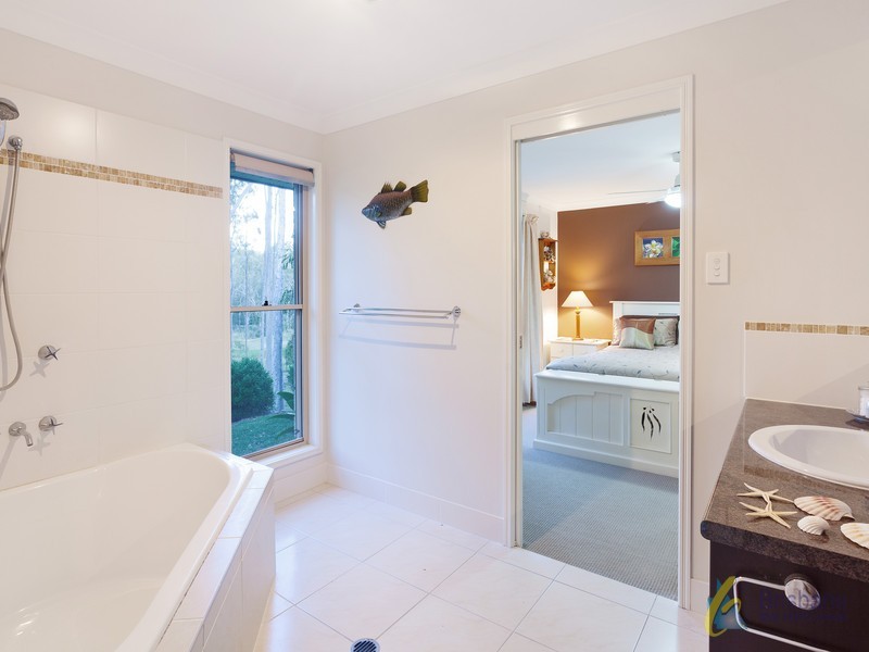 31 Jack Kerr Court, Mount Crosby QLD 4306