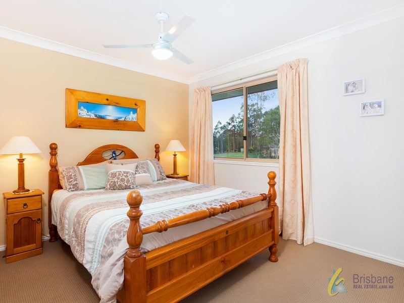 31 Jack Kerr Court, Mount Crosby QLD 4306