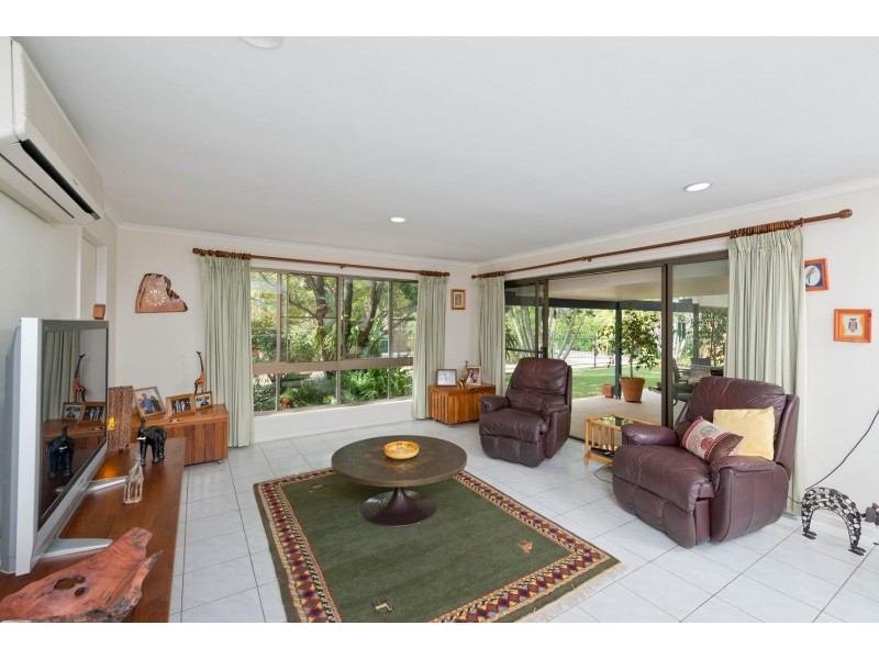 8 Langi Court, Karana Downs QLD 4306