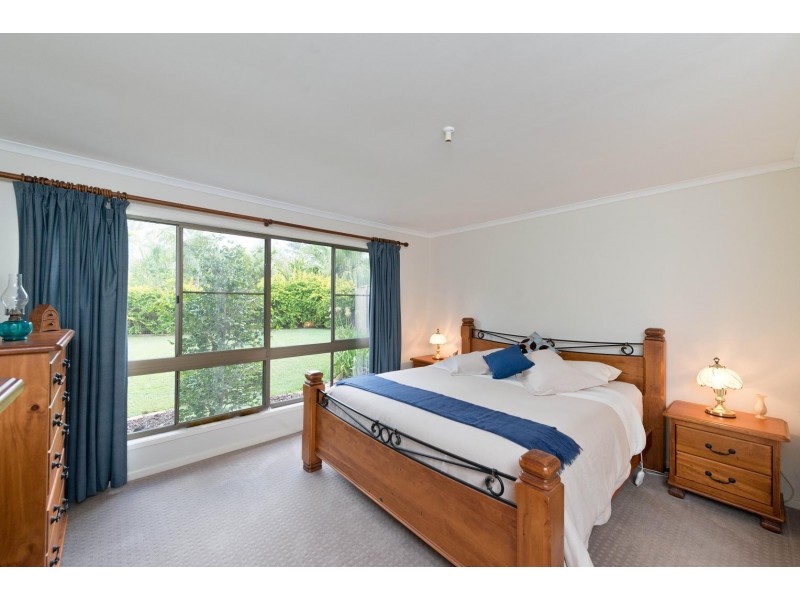 8 Langi Court, Karana Downs QLD 4306