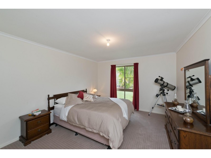 8 Langi Court, Karana Downs QLD 4306