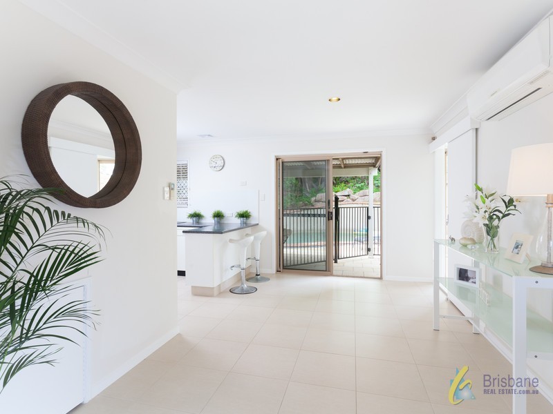 20 Coomb Street, Seventeen Mile Rocks QLD 4073