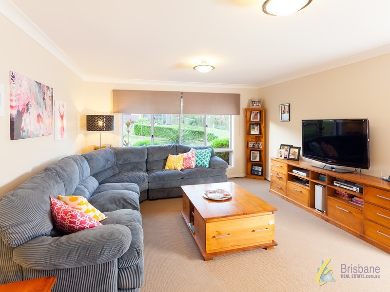 8 Emma Holt Court, Mount Crosby QLD 4306